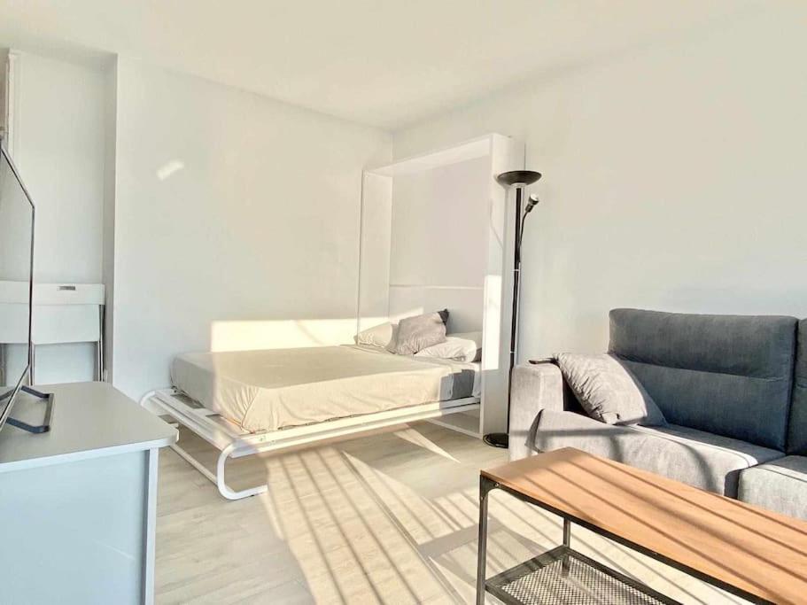 Estudio Frente Al Mar En Roses Con Vistas 外观 照片