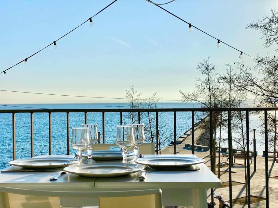 Estudio Frente Al Mar En Roses Con Vistas 外观 照片
